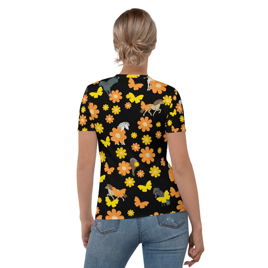 Field of Daisies Icelandic horse women's t-shirt - IamGlytja
