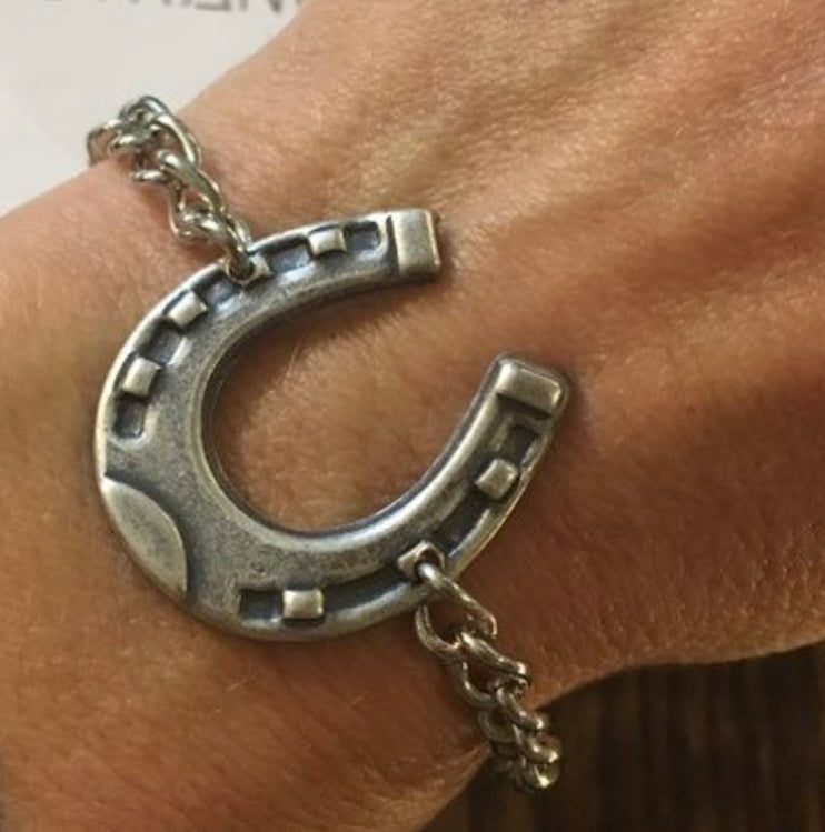 Good Luck Horse Shoe bracelet – Iamglytja