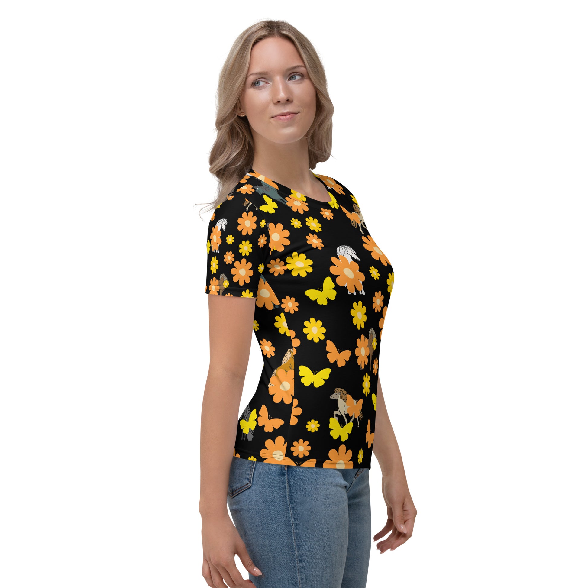 Field of Daisies Icelandic horse women's t-shirt - IamGlytja